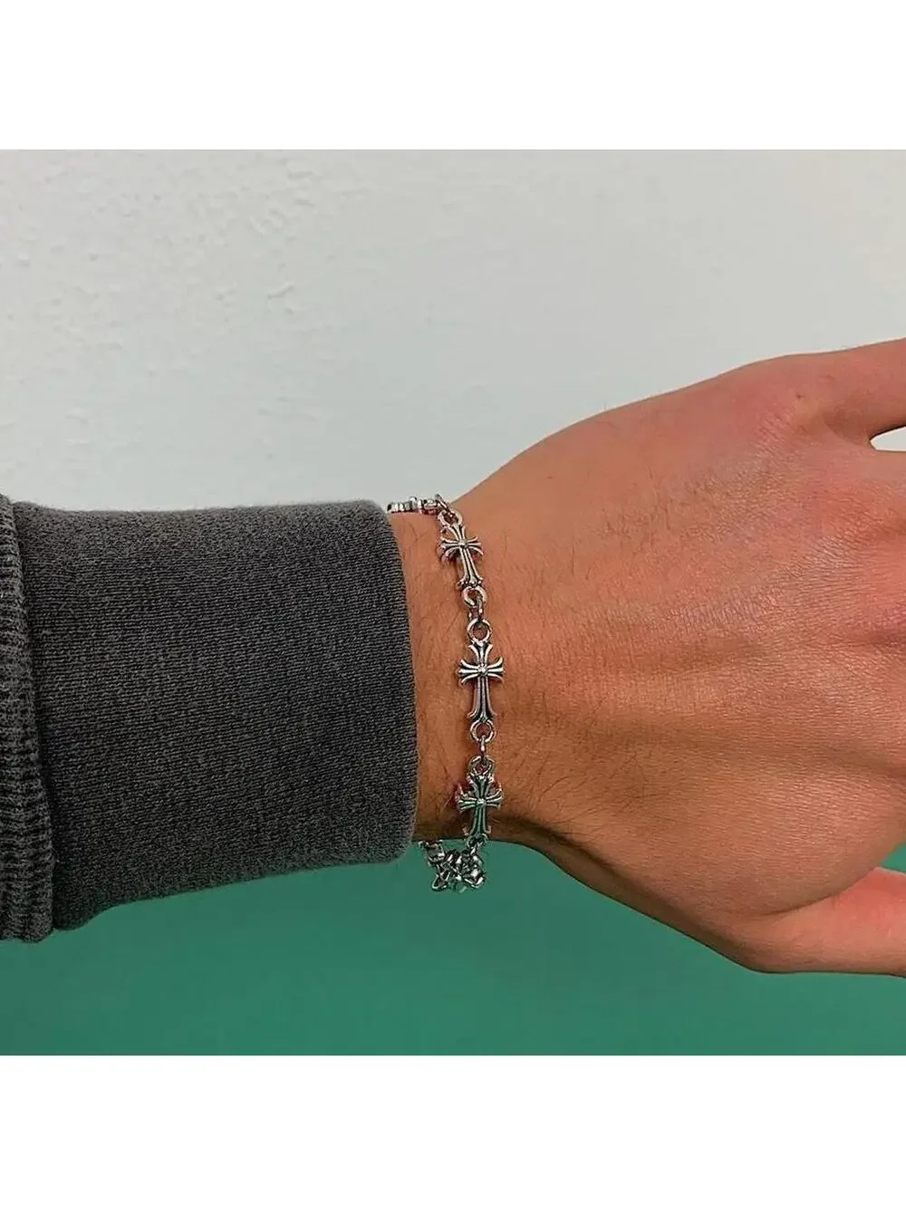 Y2k Vintage style gothic cross pendant silver bracelet. Cool design. Nice